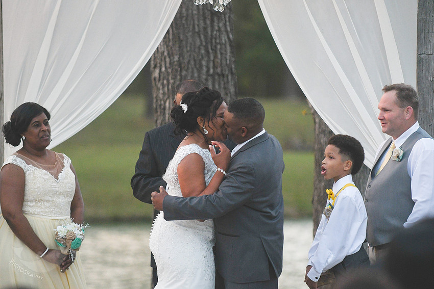 Grayfish Photography — wedding photo 101